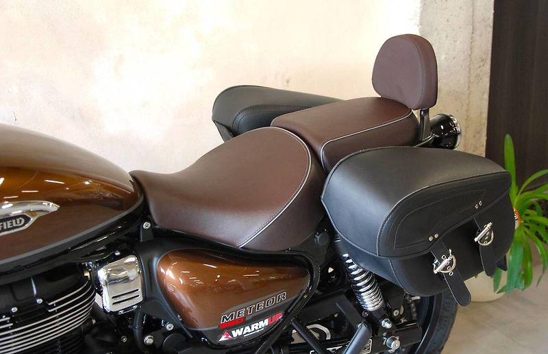 Royal Enfield Meteor 350 (2021) ZAZÁLOHOVÁNO - fotka 19 z 21