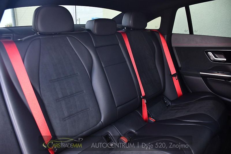 Mercedes-Benz EQE 43AMG HUD 1M PANORAMA - fotka 19 z 60