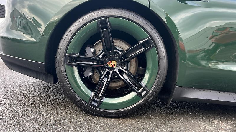 Porsche Taycan Sport Turismo - fotka 11 z 29