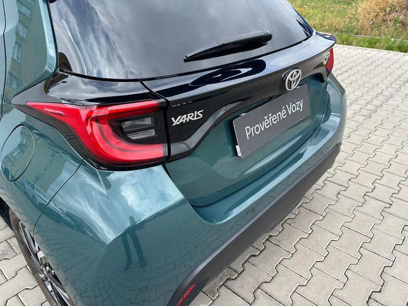 Toyota Yaris 1.5 HSD e-CVT Style - fotka 27 z 27