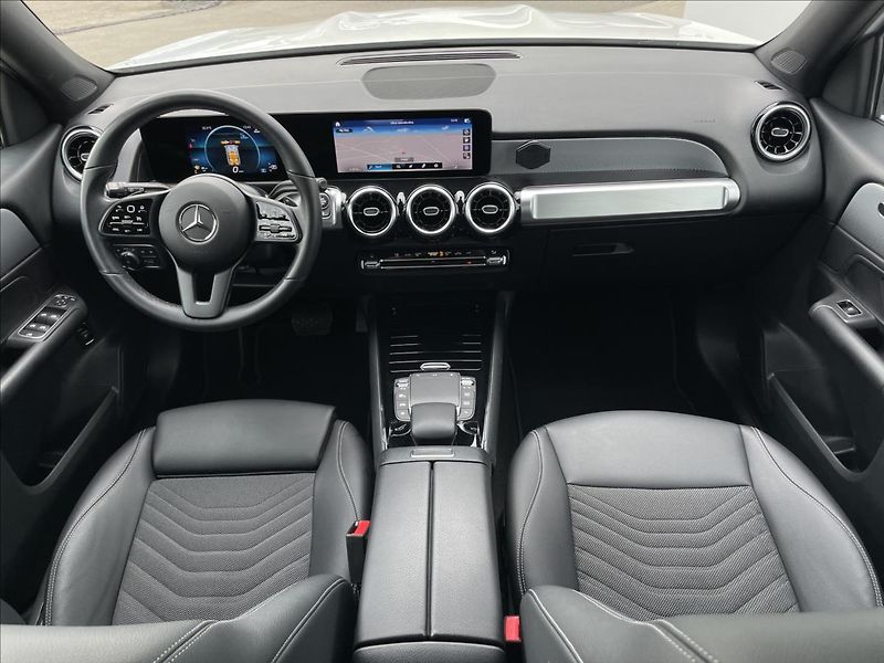 Mercedes-Benz GLB 2,0 200d AT8 7Míst - fotka 6 z 24