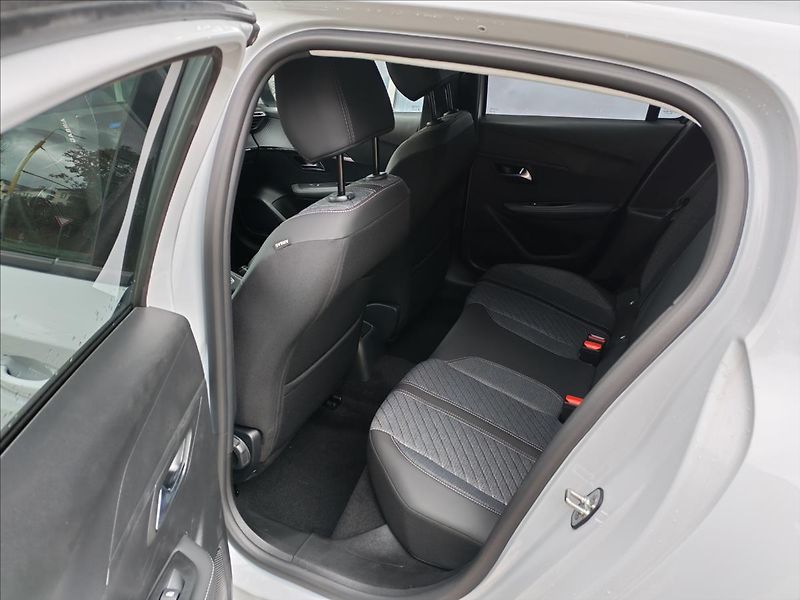 Peugeot 208 (2026) 1,2 208 ALLURE Turbo 100 MAN6 - fotka 14 z 16