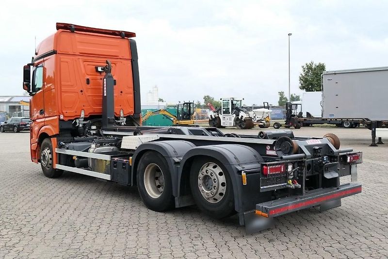 Mercedes-Benz Actros (2022) 2553 6x2 JNK EURO 6 - fotka 3 z 15