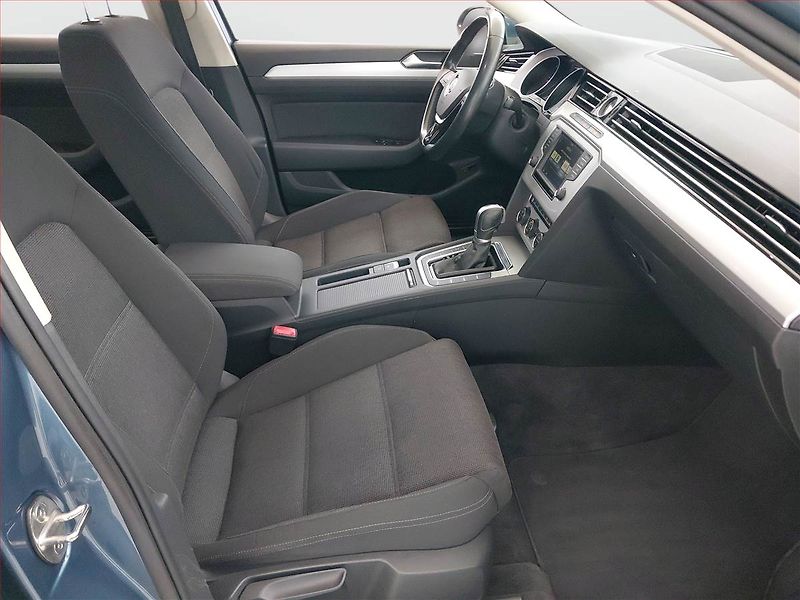 Volkswagen Passat (2016) Comfortline 2.0 TDI, Automat - fotka 9 z 18