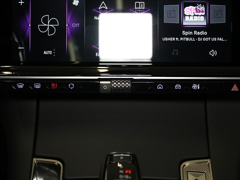DS Automobiles DS7 Crossback 1,6 PHEV 300k.4x4 Rivoli PANO. - fotka 17 z 29