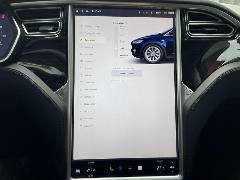 Tesla Model X 90D AWD, 7míst, tažné zařízení - fotka 22 z 43