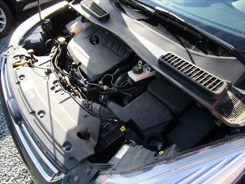 Ford Kuga 1.5 EcoBoost AWD, automat - fotka 40 z 42