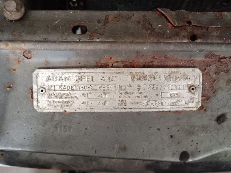 Opel Kadett (1977) GT coupe bez motoru - fotka 16 z 16