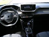 Peugeot 2008 (2025) 1.2 PT 100k ALLURE v ZÁRUCE - náhled 8