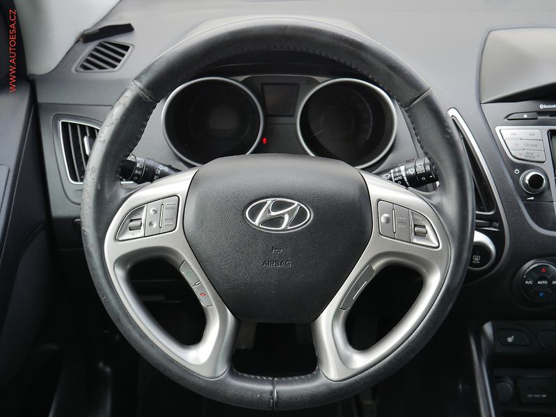 Hyundai ix35 (2012) 2.0CRDi 4x4, 1.maj,ČR, AC - fotka 11 z 24