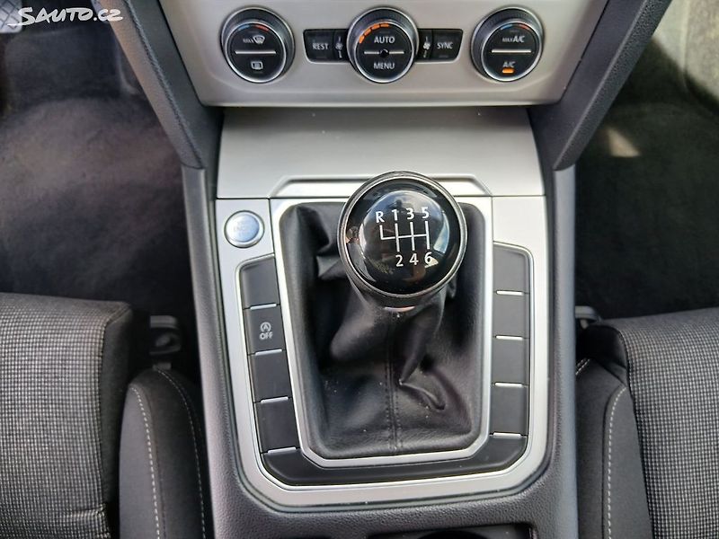 Volkswagen Passat TDI, B8, 199 000 km - fotka 17 z 37
