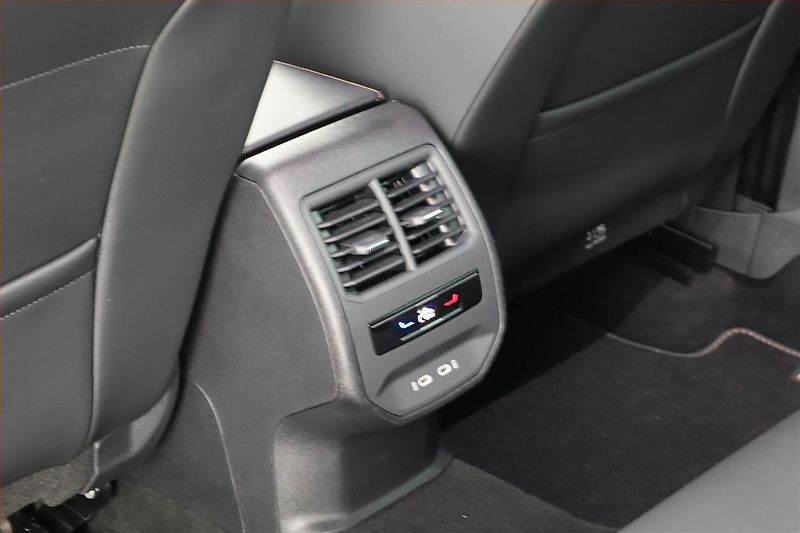 Cupra Formentor (2024) 2.0 TSI 4Drive - fotka 16 z 18