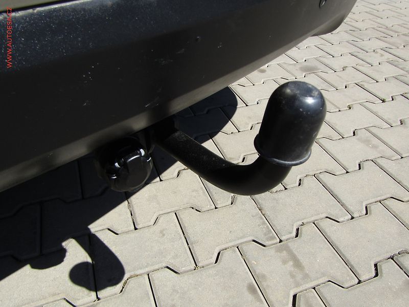 Hyundai ix35 (2011) 1.6 GDi, ČR, AC, TZ, park - fotka 16 z 17