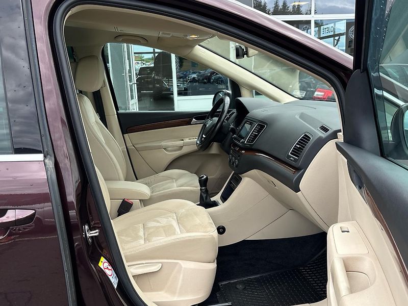 Volkswagen Sharan 4Motion, Highline - fotka 9 z 25
