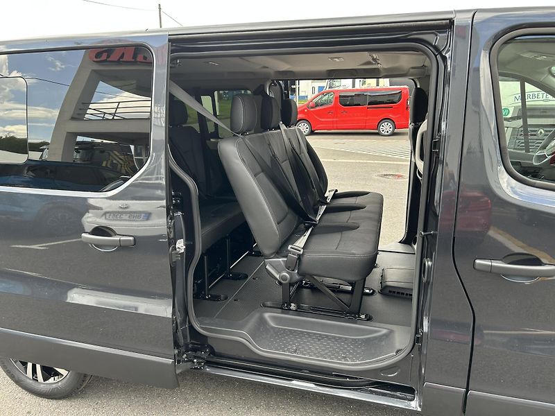 Renault Trafic (2026) COMBI L2H1 170k AT9 RED 8 MÍST - fotka 15 z 36