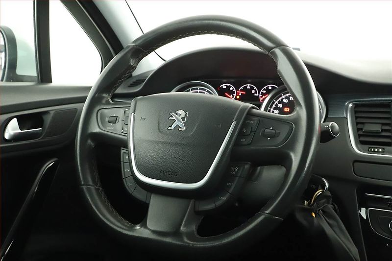 Peugeot 508 (2011) 2.0 HDi, ČR,1.maj, Xenony - fotka 8 z 16