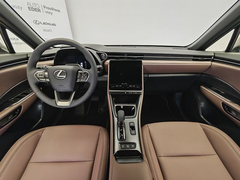 Lexus LBX ELEGANT TECH - fotka 14 z 39