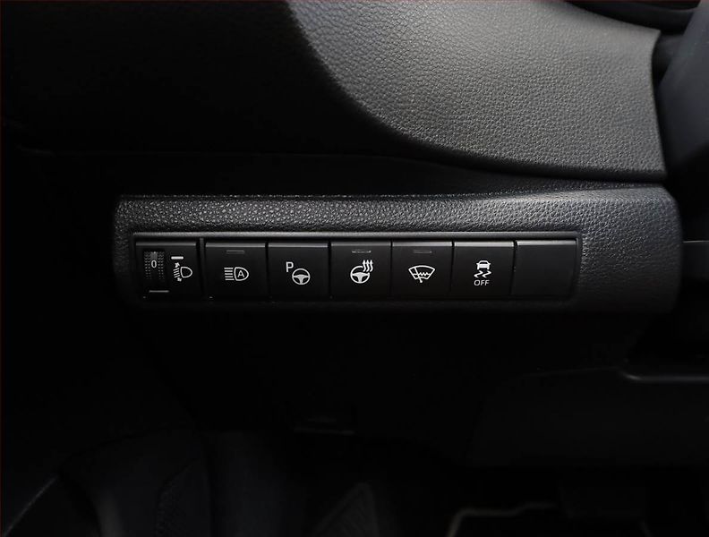 Toyota Corolla (2020) 1.8 Hybrid - fotka 15 z 17