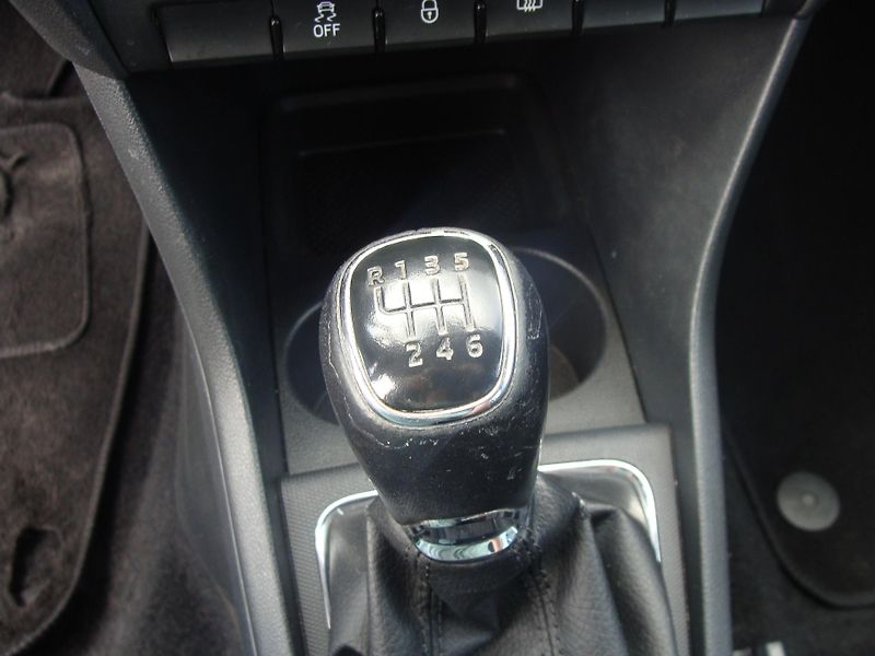 Škoda Rapid 1.2 TSi Ambiente, koupeno v ČR - fotka 14 z 22