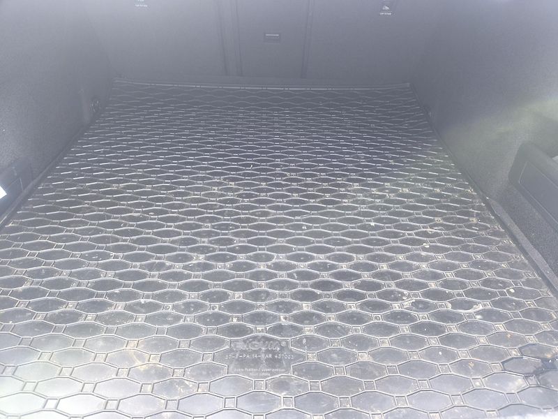 Volkswagen Passat 2.0TDI,95TKM,MAX VÝBAVA,MASÁŽE - fotka 4 z 23