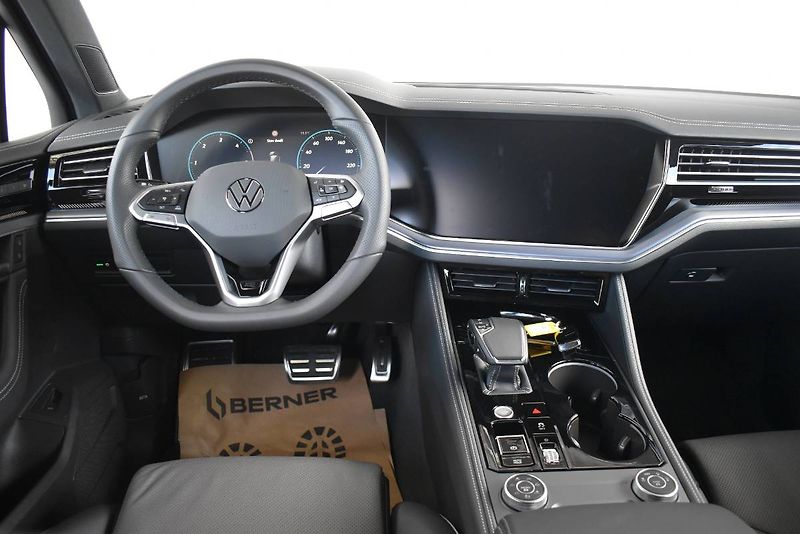 Volkswagen Touareg (2025) R-Line 3.0TDI 210kW, Záruka,We - fotka 18 z 29