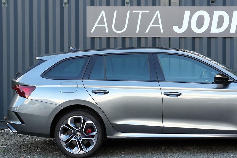 Škoda Octavia iV RS 1.4 TSI, ČR, Tažné, ACC - fotka 9 z 40