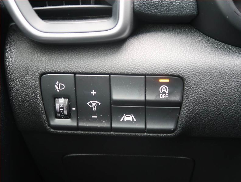 Kia Sportage (2019) 1.6 T-GDI, 4X4, ČR,1.maj - fotka 17 z 21