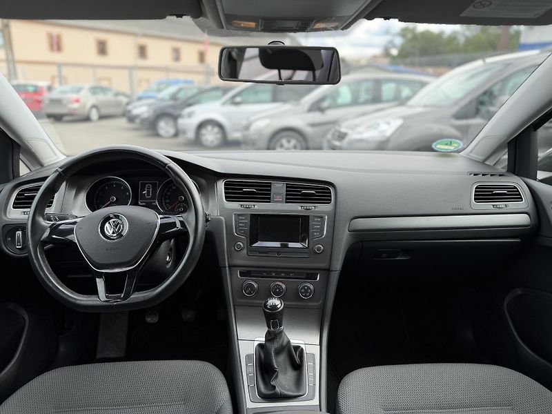 Volkswagen Golf 1.2 tsi, 77kw - fotka 7 z 19