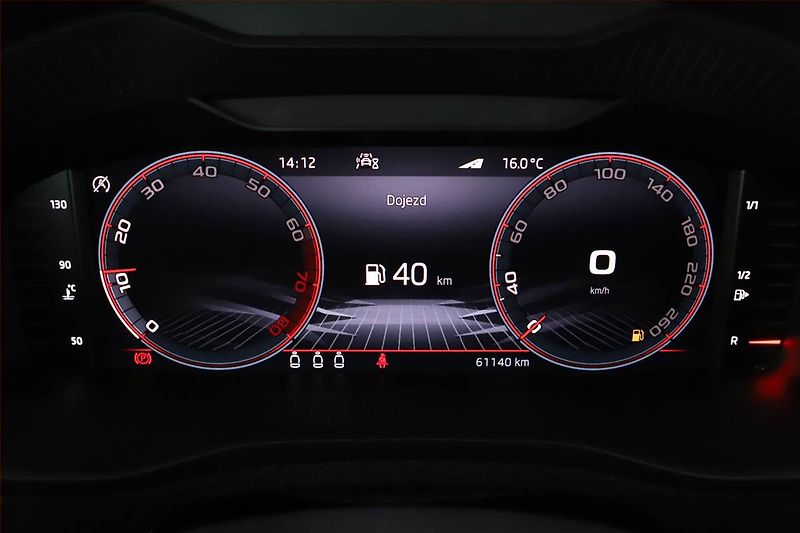 Škoda Karoq (2023) Sportline 1.5 TSI - fotka 8 z 15