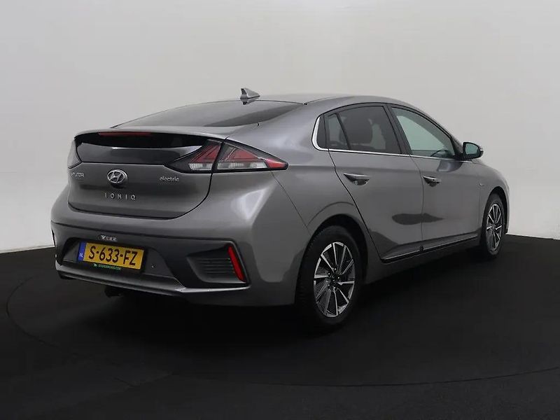 Hyundai Ioniq 100kW 38kWh Premium Tepelko TZ - fotka 2 z 16