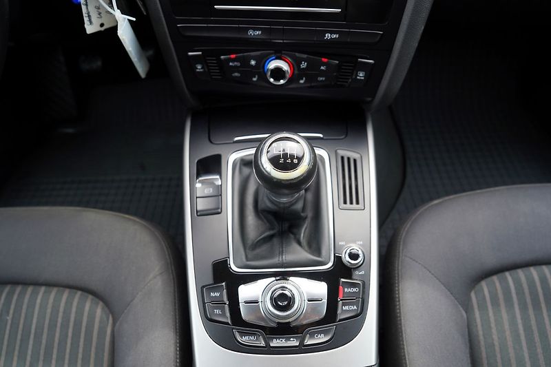 Audi A4 2.0 TDI/manuál/180 PS - fotka 32 z 42