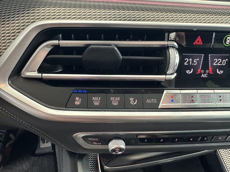 BMW X6 (2019) 40i REZERVACE - fotka 41 z 43