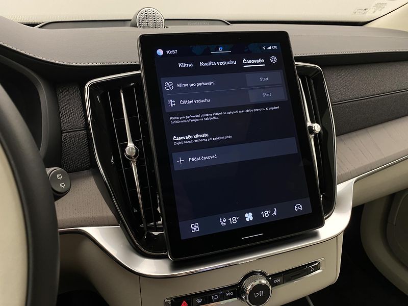 Volvo XC90 T8 AWD RECHARGE ULTRA BRIGHT - fotka 46 z 72
