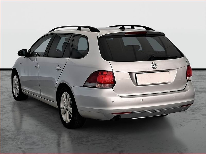 Volkswagen Golf (2012) 1.2 TSI, Park. senzory - fotka 4 z 17