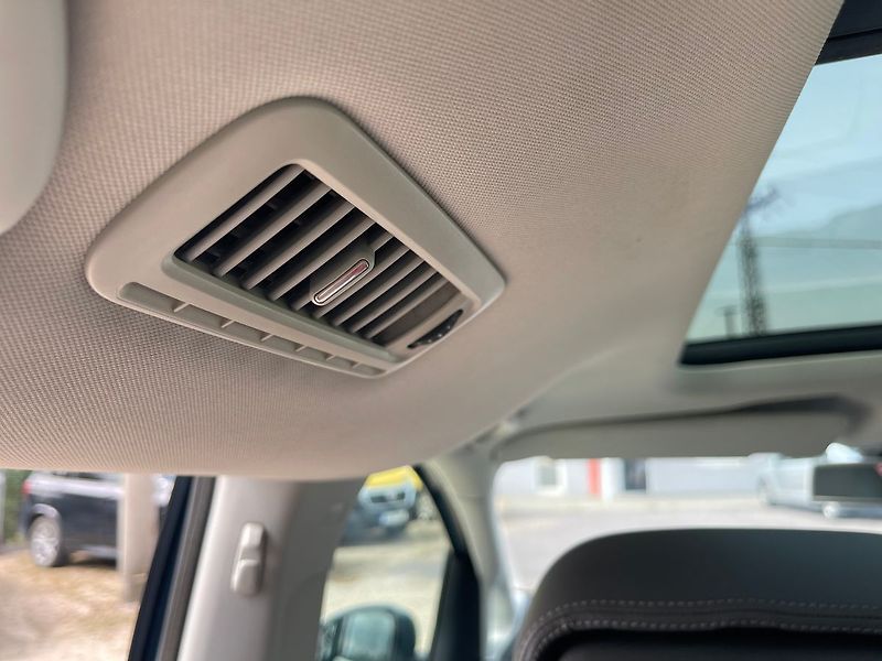 Volkswagen Sharan 2.0TDI 103kw*7MÍST*EL.DVEŘE - fotka 26 z 39