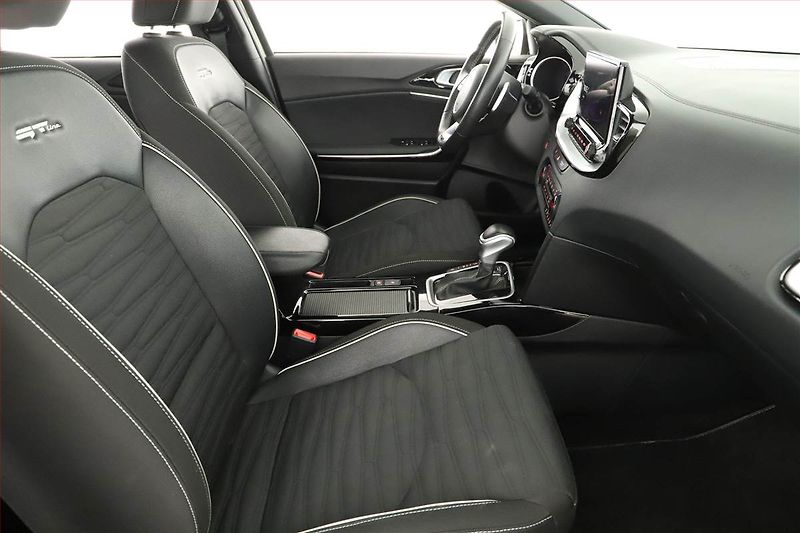 Kia XCeed (2024) GT Line 1.5 T-GDI - fotka 7 z 20