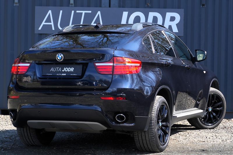 BMW X6 30d, Webasto, LED, HUD, Tažné - fotka 8 z 37