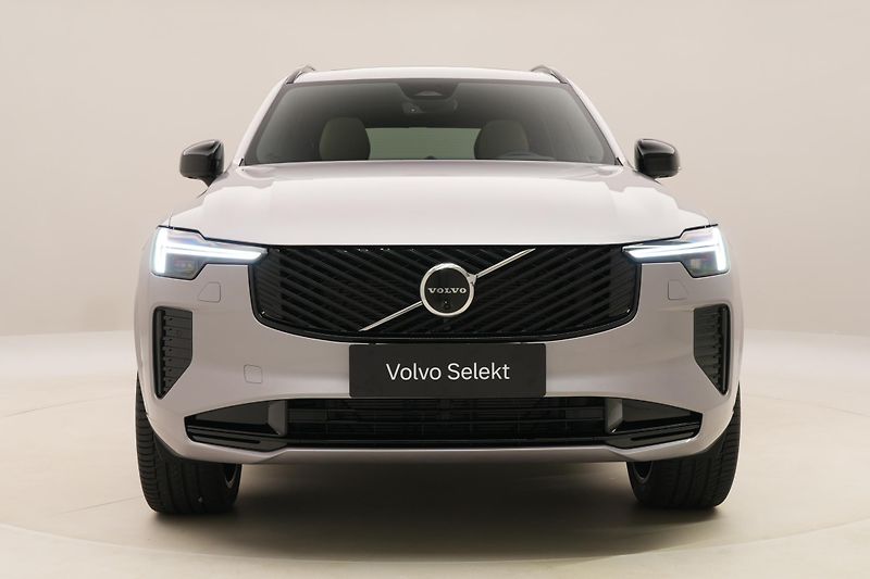 Volvo XC90 B5 AWD DARK ULTRA AUT CZ 7m - fotka 16 z 66