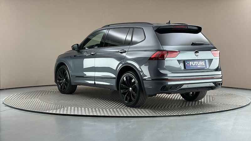 Volkswagen Tiguan Allspace 2.0 TDI DSG 4MOTION R-Line - fotka 2 z 29