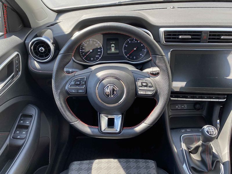 MG ZS (2023) 1.5, ČR, servis.kniha, LED - fotka 11 z 15
