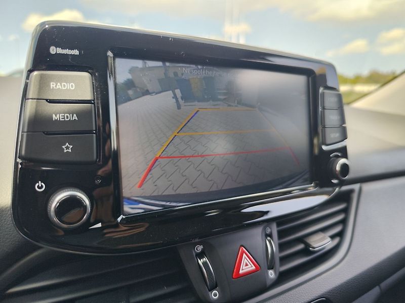 Hyundai i30 1.0 T-GDI/88kW Comfort - fotka 16 z 28