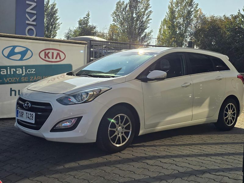 Hyundai i30 1.6-DPH-PĚKNÝ STAV-AUT.KLIMA - fotografie inzerátu