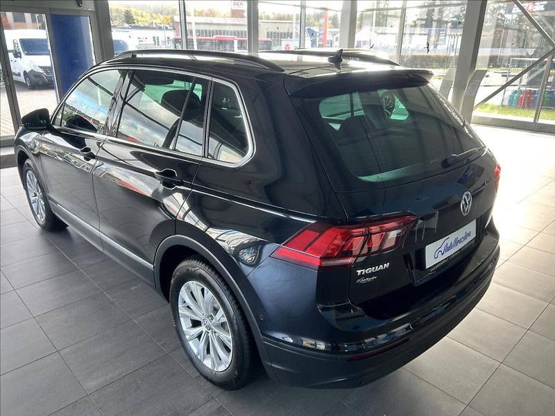 Volkswagen Tiguan 1,5   TSI 110kW,COMFORTLINE - fotka 4 z 26