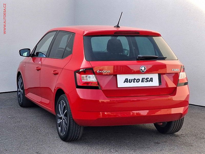 Škoda Fabia (2017) 1.0 TSi, Drive, navi, +kola - fotka 6 z 17