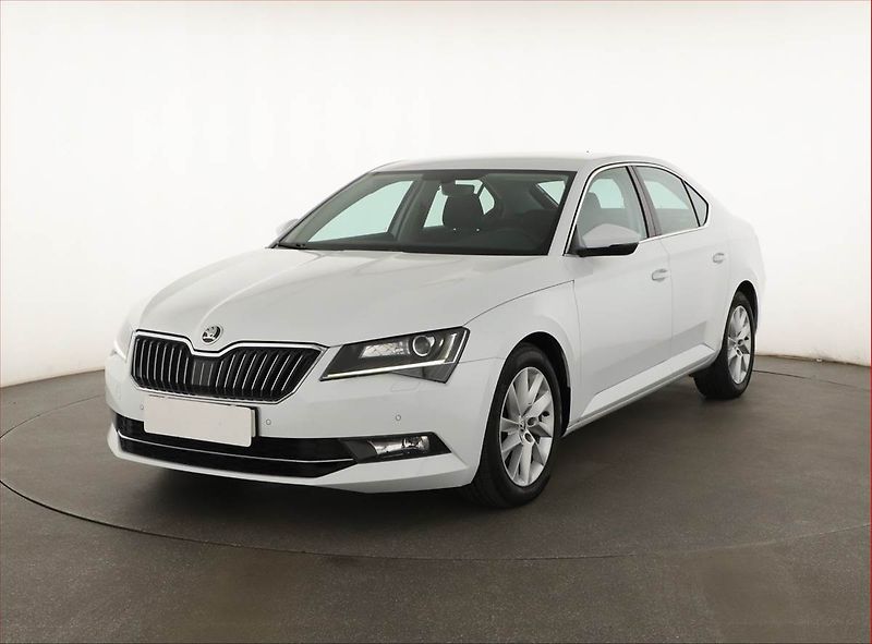 Škoda Superb (2019) Style 2.0 TDI, Automat, Navi - fotka 2 z 16