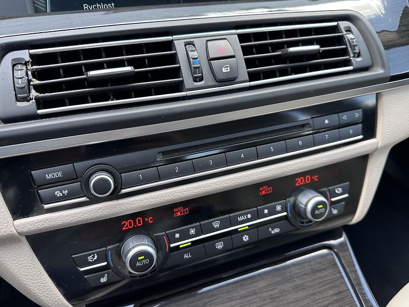 BMW Řada 5 530d Head-Up, Hi-Fi - fotka 18 z 21