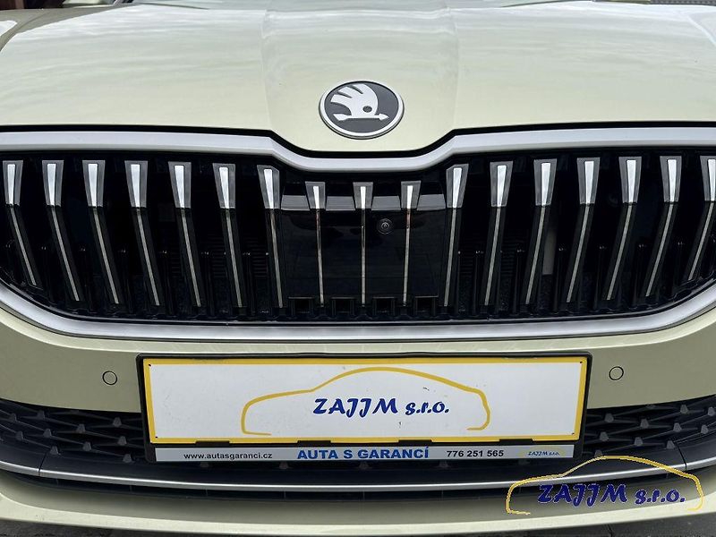 Škoda Superb L&K 2.0TDI DSG - fotka 12 z 52
