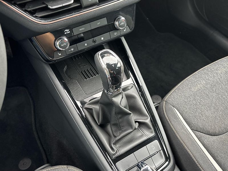 Škoda Scala DSG Top Selection - fotka 20 z 24
