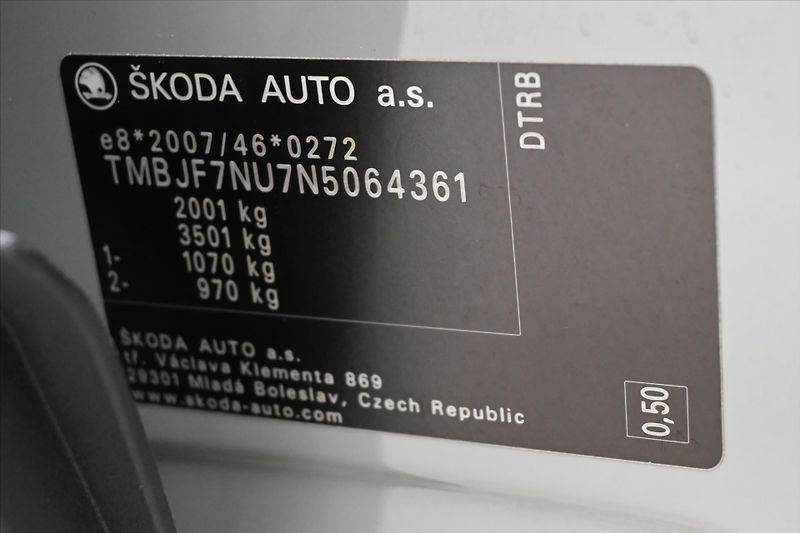 Škoda Karoq 2,0 TDI 85 KW DSG Ambiente Zár - fotka 12 z 30