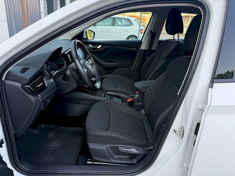 Škoda Scala (2022) 1.0 TSI 81 kW Ambition Plus - fotka 7 z 23
